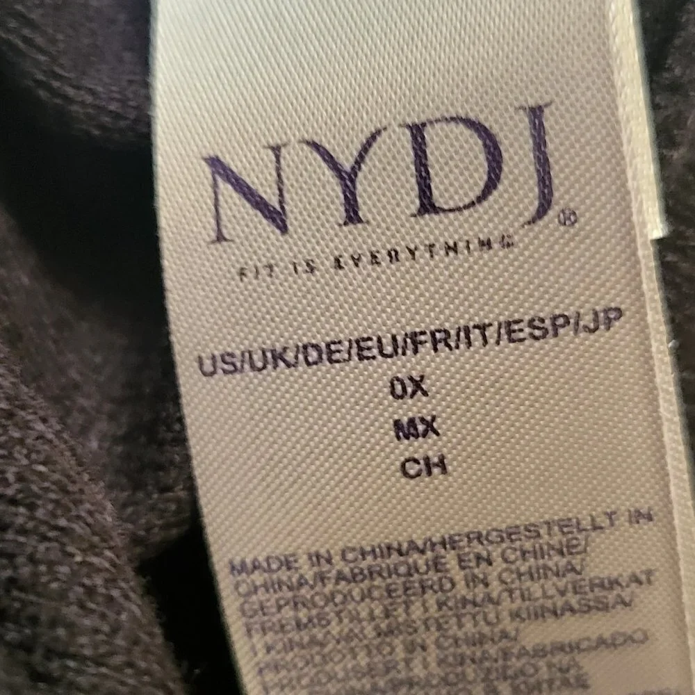 NYDJ Dolman long Sleeve V-neck Black Sweater Size OX NWT - Picture 13 of 13